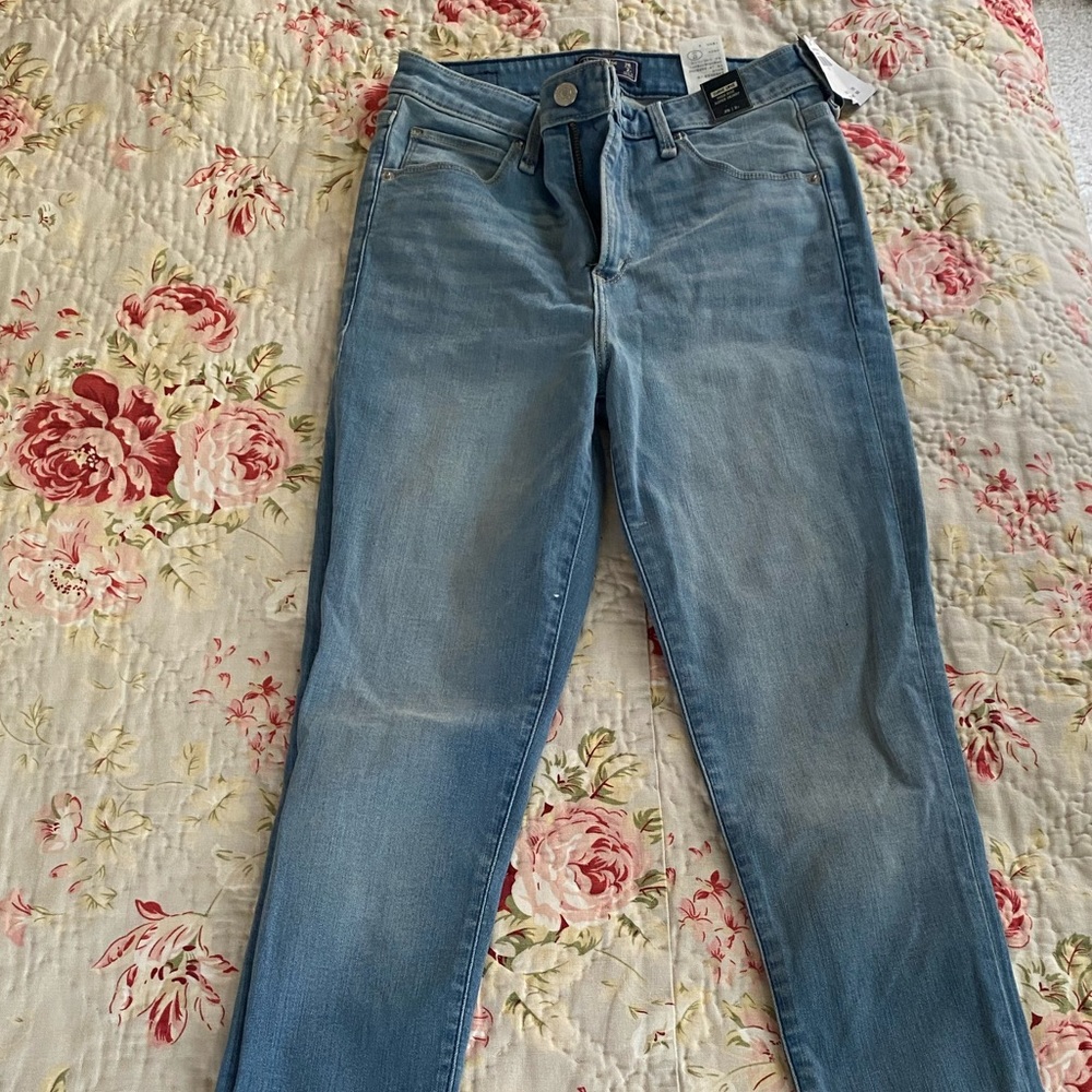 NWT Abercrombie & Fitch High Rise Super Skinny Jeans